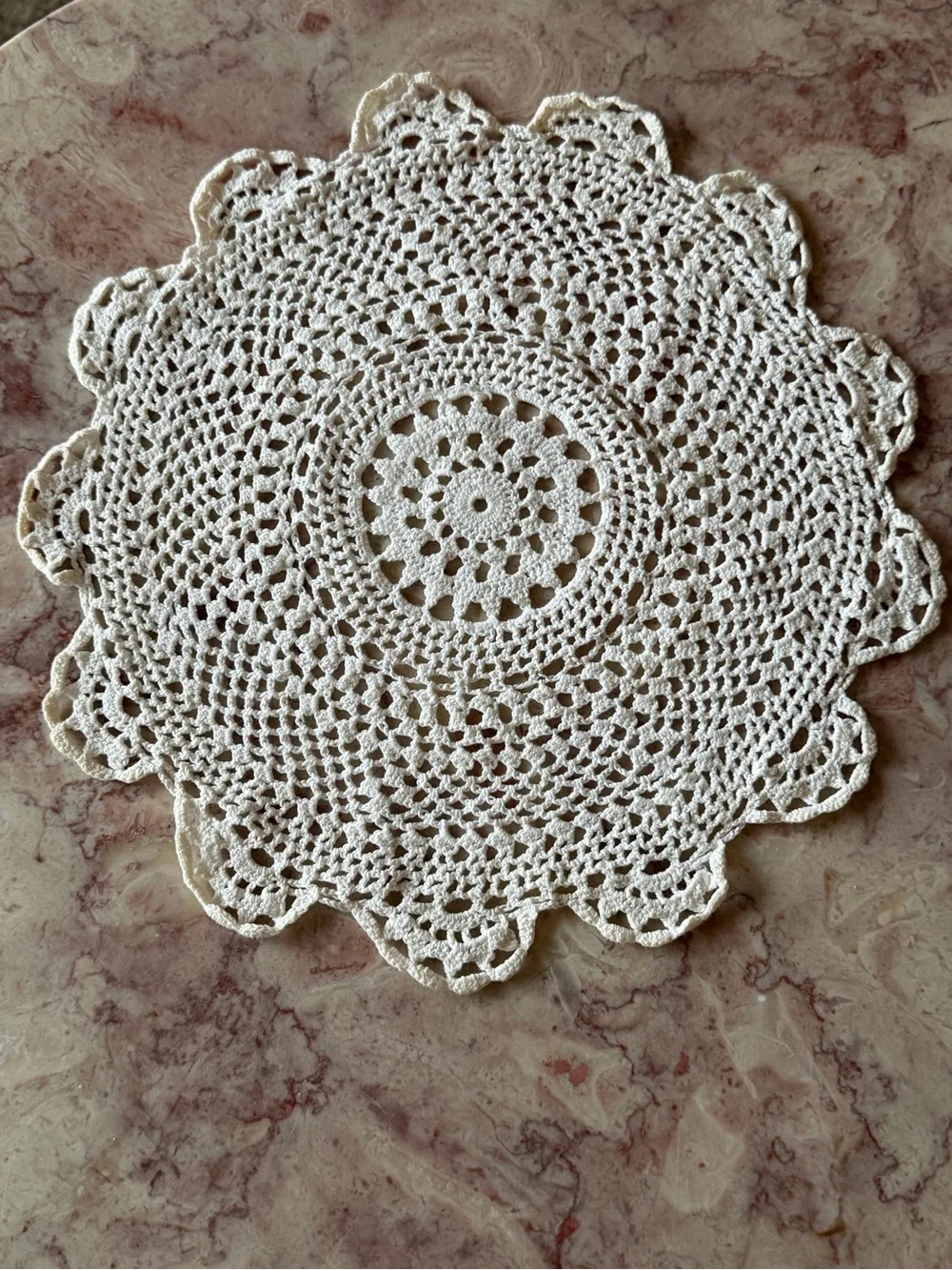 EUC~Set Of 8 Various Style Vintage Embroidered Doilies